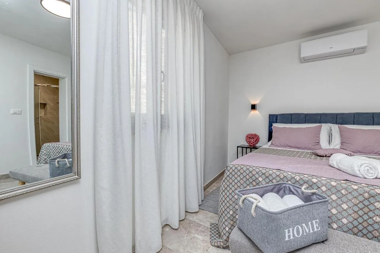 Rooms Nilda Musalez 0*,  Croazia